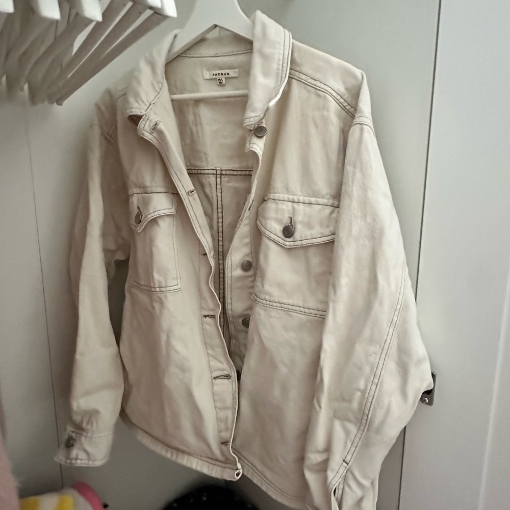 PacSun white-ish oversized denim jacket